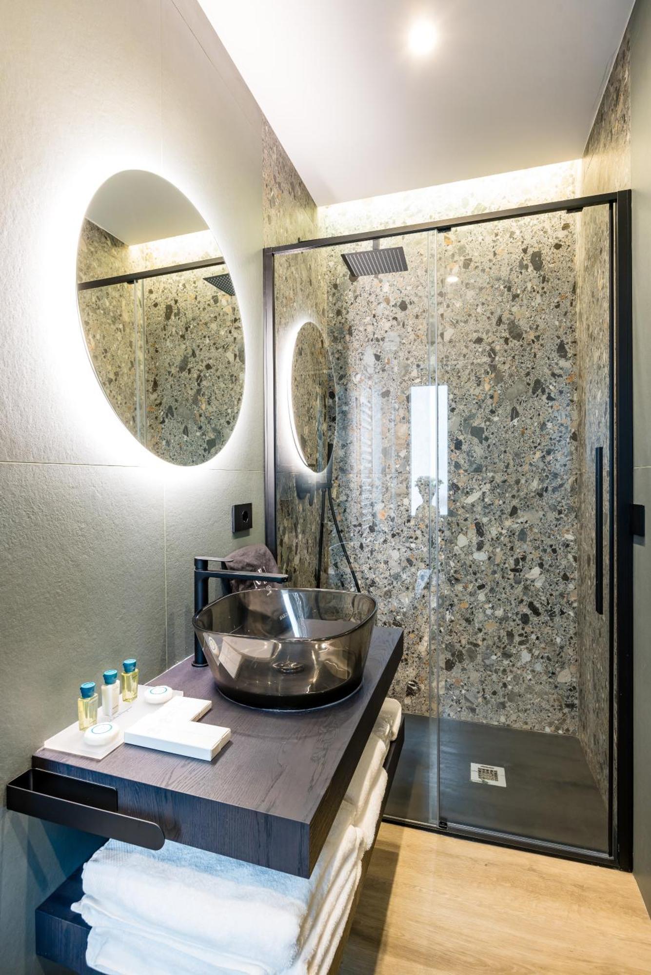 Mh Suites Plebiscito نابولي المظهر الخارجي الصورة