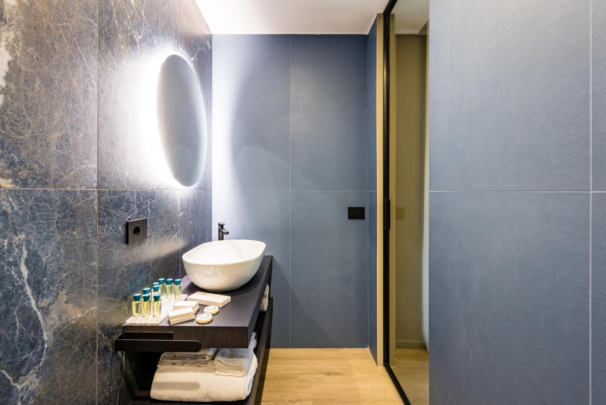 Mh Suites Plebiscito نابولي المظهر الخارجي الصورة