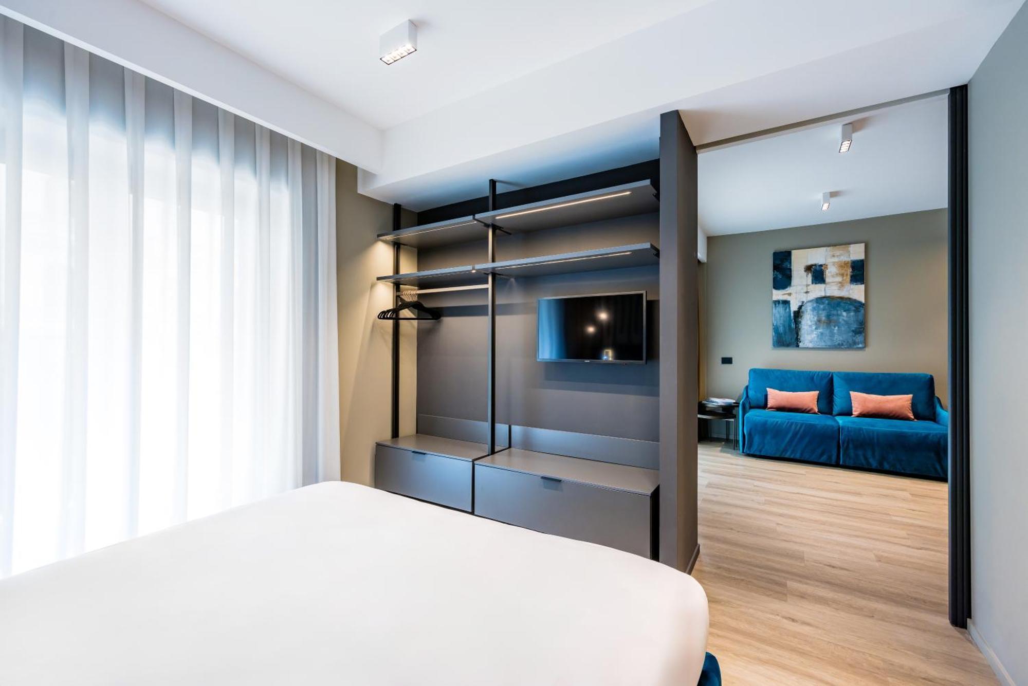 Mh Suites Plebiscito نابولي المظهر الخارجي الصورة