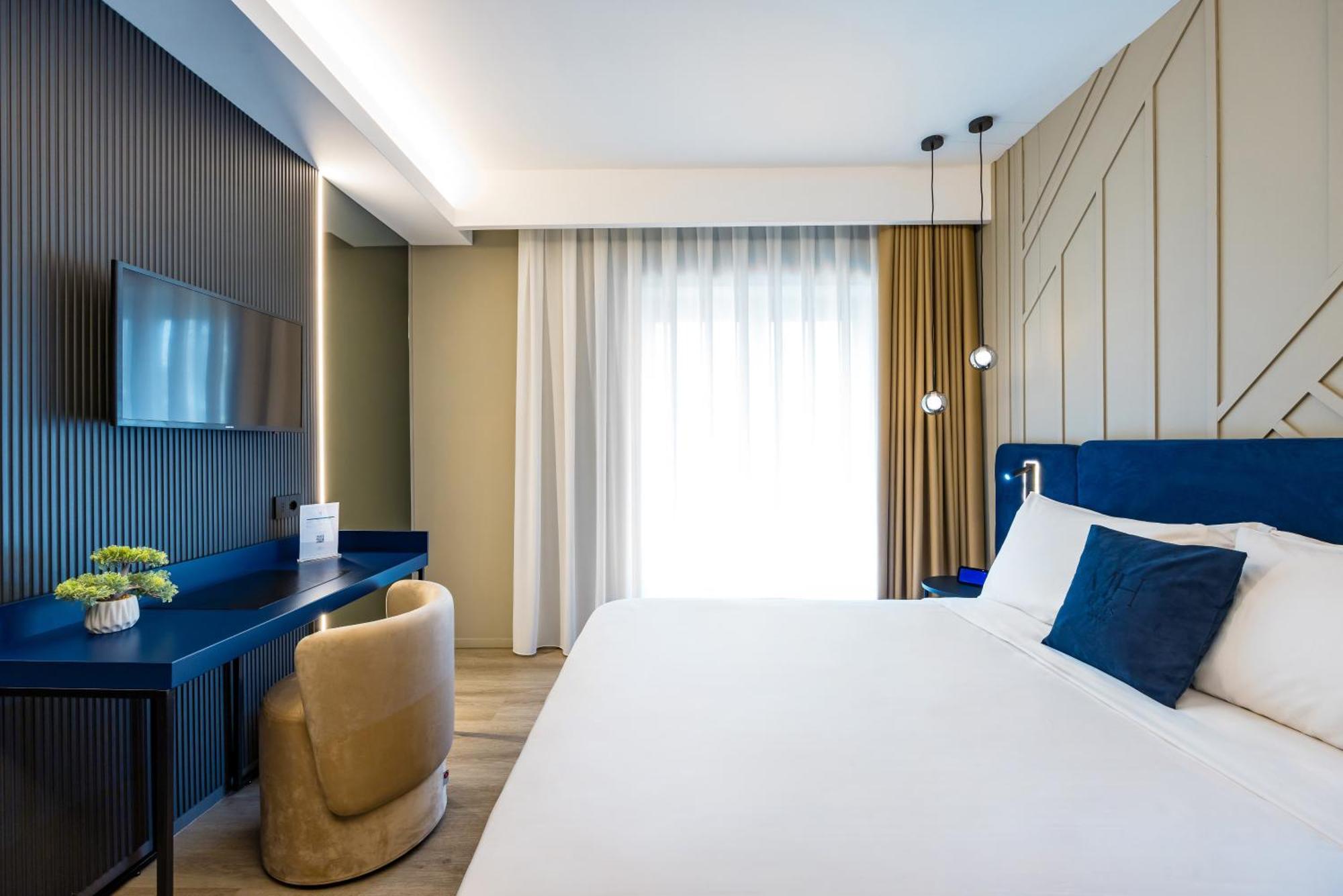 Mh Suites Plebiscito نابولي المظهر الخارجي الصورة